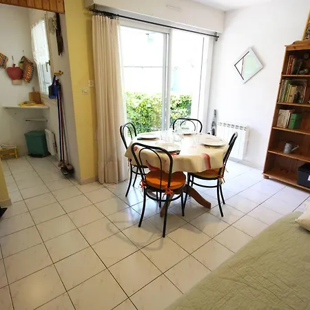 4 Pers Avec Terrasse, Parking Et Animaux Admis - Fr-1-313-244 * Bagnères-de-Luchon